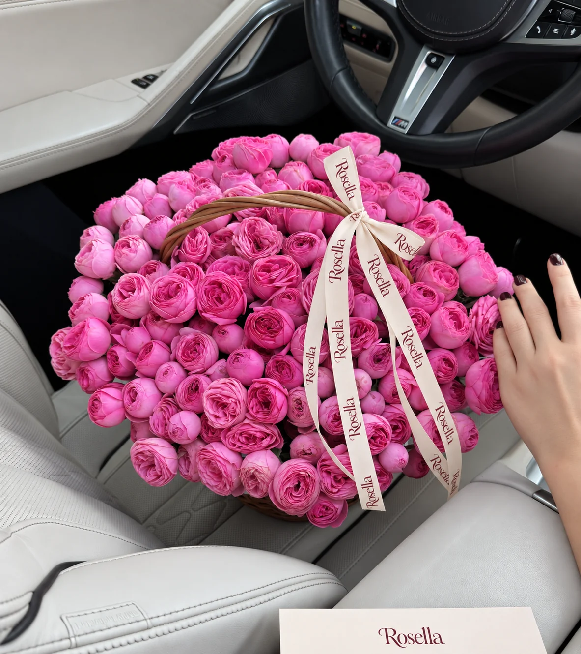 150 spray roses in a basket