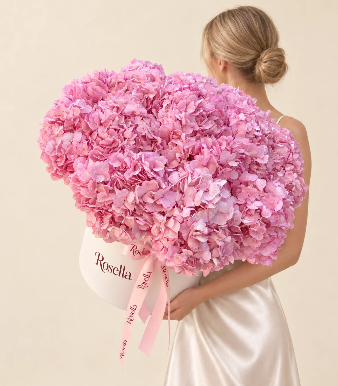 22 hydrangeas in a round box