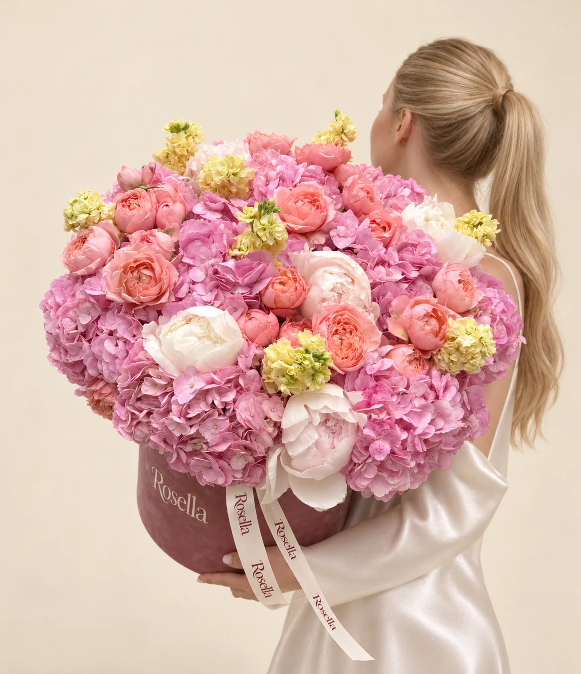 14 hydrangeas, 24 garden roses, 6 peonies & 6 stocks in a round box