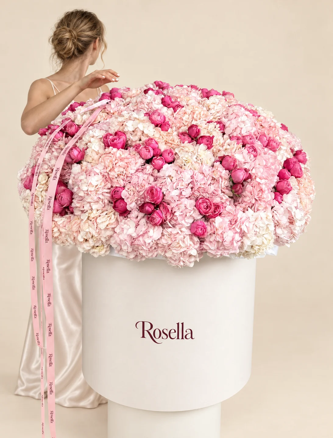 40 blush hydrangeas, 85 roses & 17 white hydrangeas in a round box