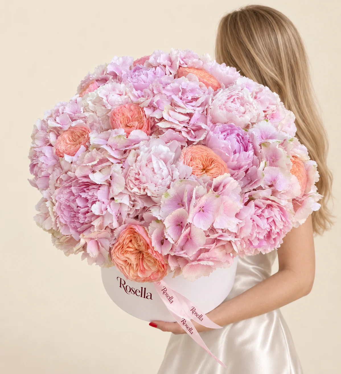 13 hydrangeas, 10 garden roses, 5 blush peonies & 4 pink peonies in a round box